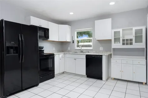 5255 45th Avenue N St Petersburg FL 33709