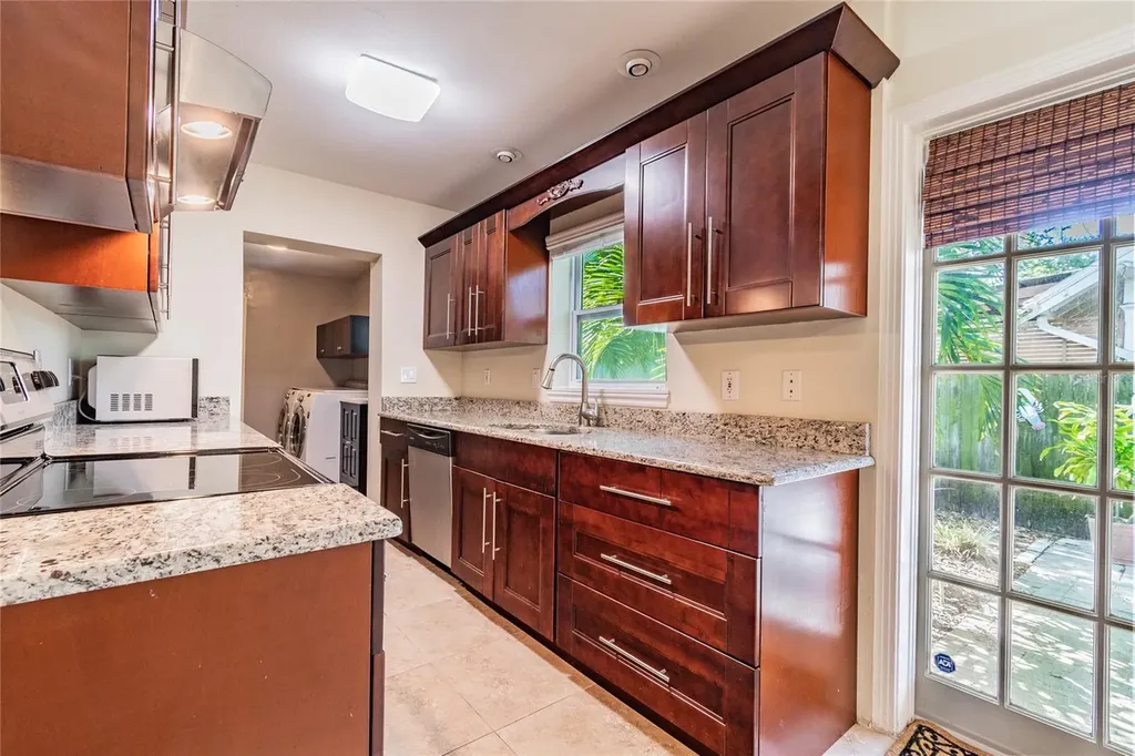 303 Wildwood Way Clearwater FL 33756