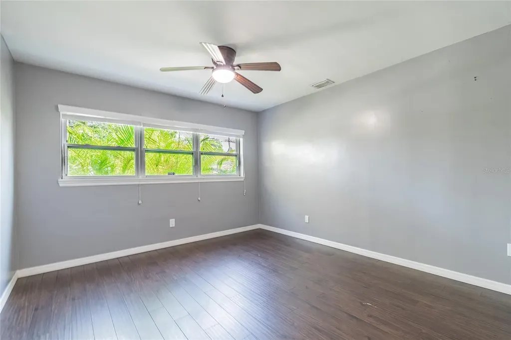 303 Wildwood Way Clearwater FL 33756