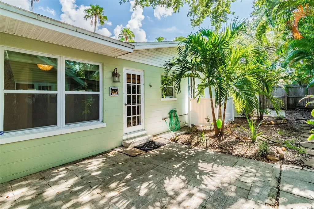 303 Wildwood Way Clearwater FL 33756