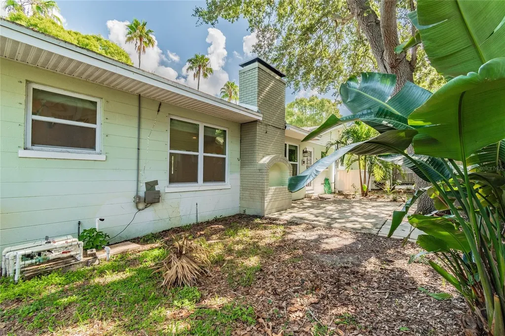 303 Wildwood Way Clearwater FL 33756