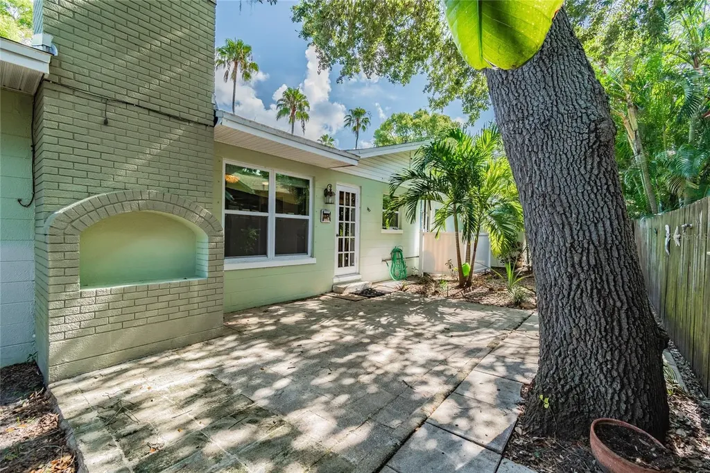 303 Wildwood Way Clearwater FL 33756