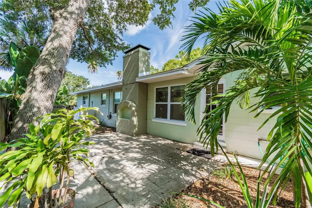 303 Wildwood Way Clearwater FL 33756