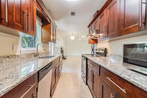 303 Wildwood Way Clearwater FL 33756