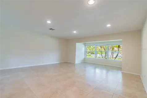 303 Wildwood Way Clearwater FL 33756