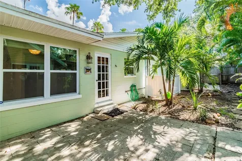 303 Wildwood Way Clearwater FL 33756