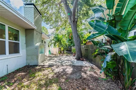 303 Wildwood Way Clearwater FL 33756