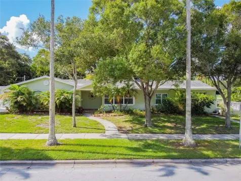 303 Wildwood Way Clearwater FL 33756