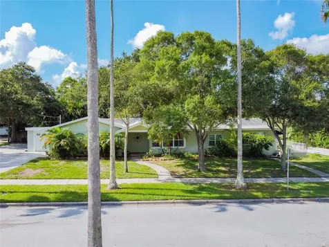 303 Wildwood Way Clearwater FL 33756
