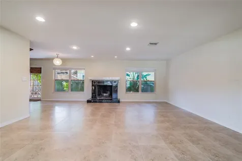 303 Wildwood Way Clearwater FL 33756