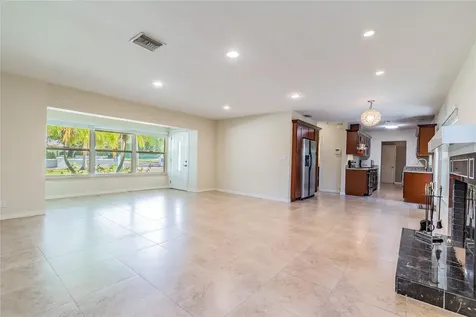 303 Wildwood Way Clearwater FL 33756