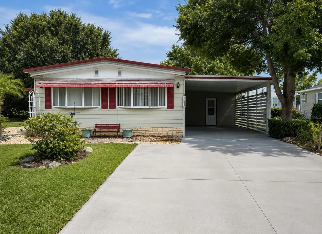 2595 Brookside Circle Mount Dora FL 32757