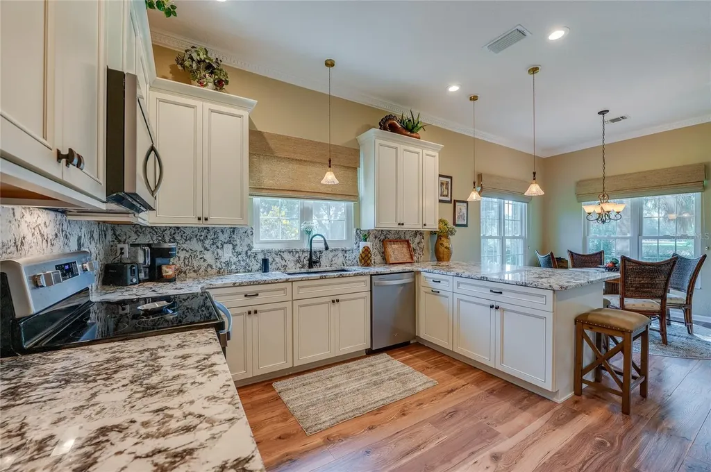 1259 Avenida De Las Casas Lady Lake FL 32159