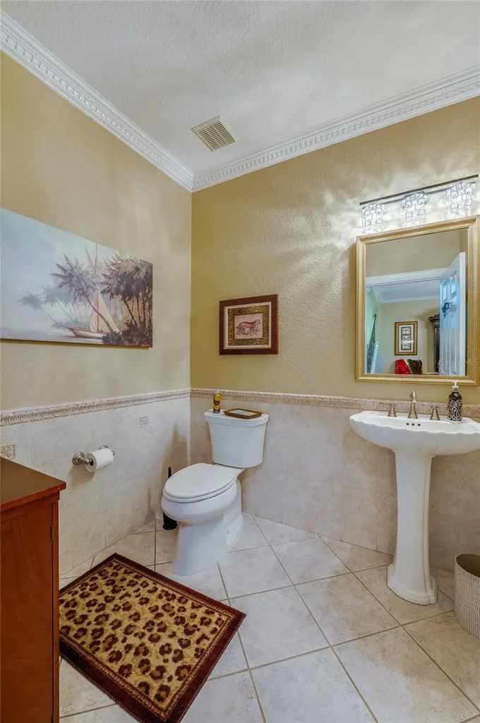 1259 Avenida De Las Casas Lady Lake FL 32159