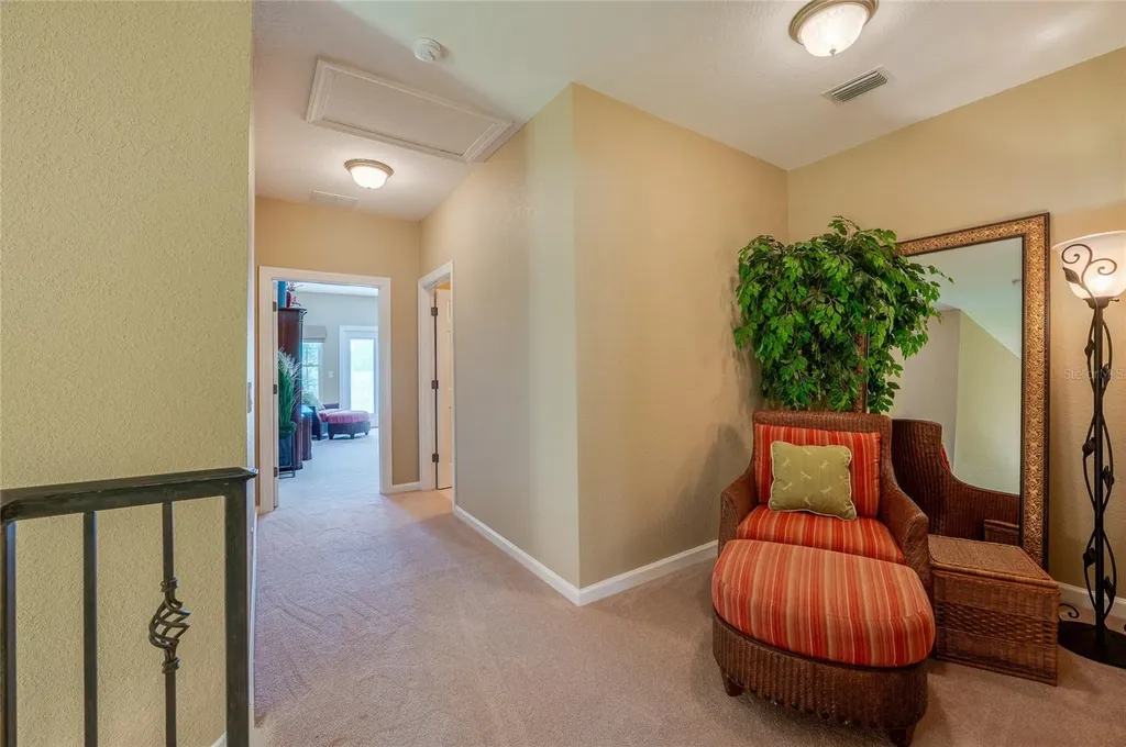 1259 Avenida De Las Casas Lady Lake FL 32159