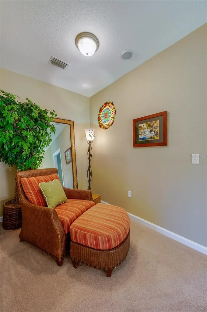 1259 Avenida De Las Casas Lady Lake FL 32159