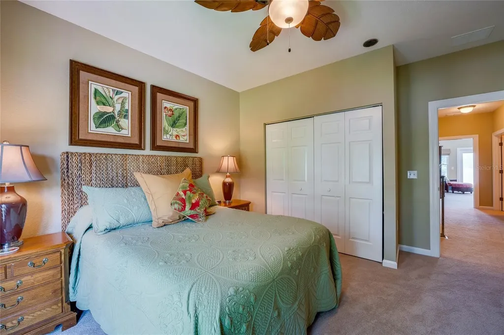 1259 Avenida De Las Casas Lady Lake FL 32159