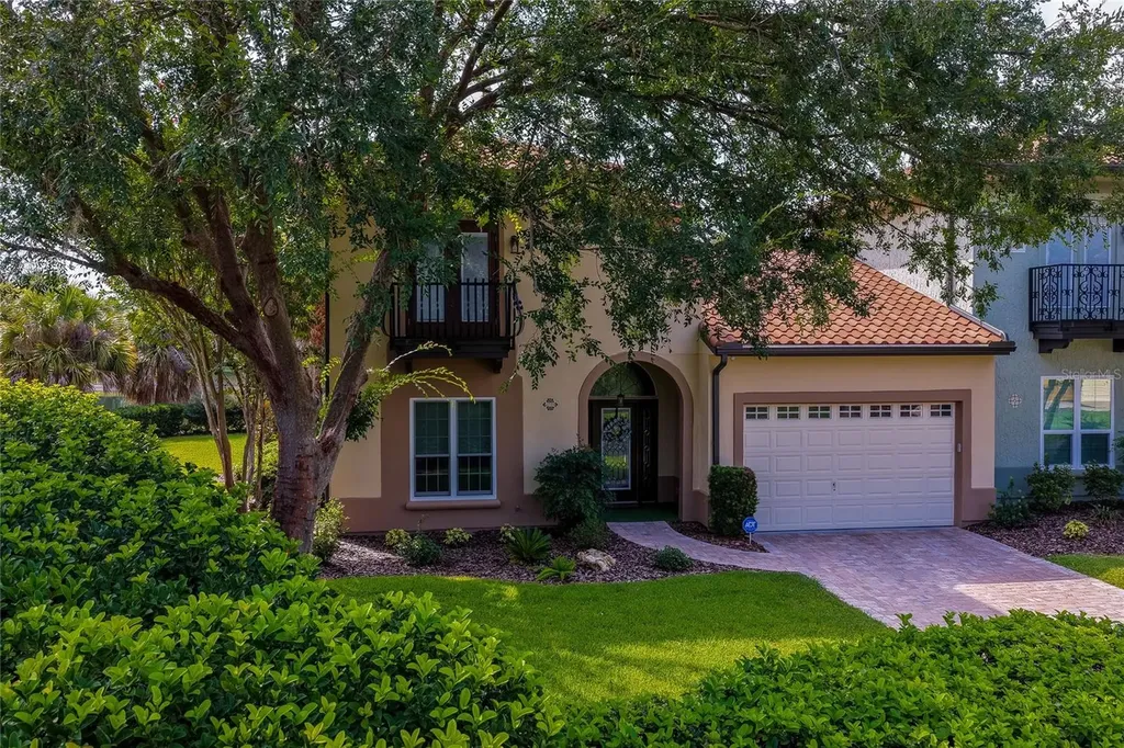 1259 Avenida De Las Casas Lady Lake FL 32159