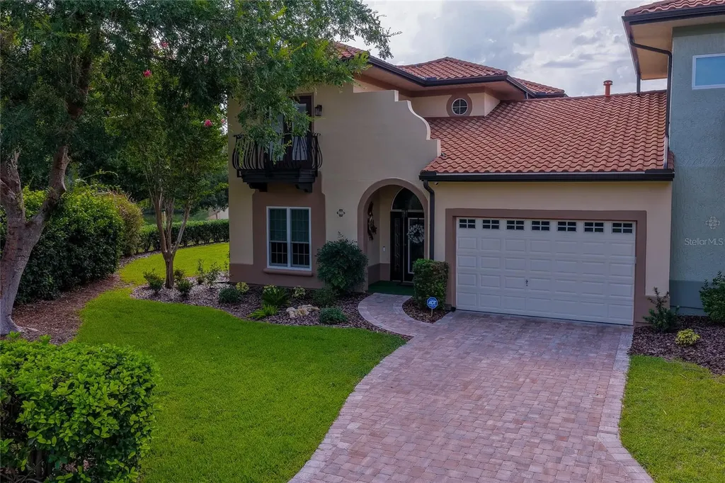 1259 Avenida De Las Casas Lady Lake FL 32159