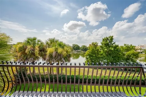 1259 Avenida De Las Casas Lady Lake FL 32159