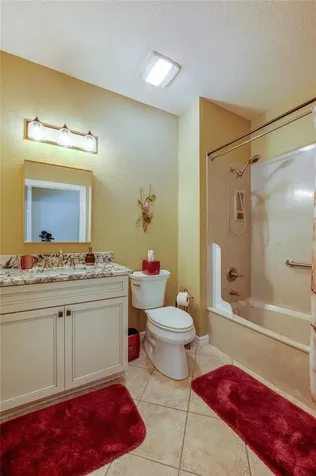 1259 Avenida De Las Casas Lady Lake FL 32159