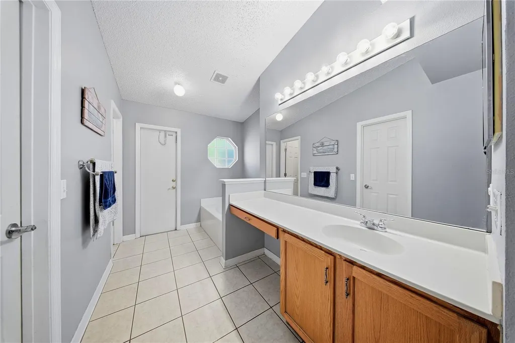 4715 Copper Canyon Boulevard Valrico FL 33594