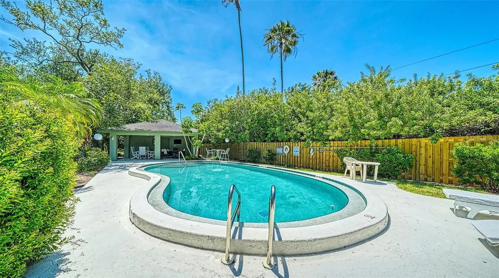 5010 Barrington Circle Sarasota FL 34234