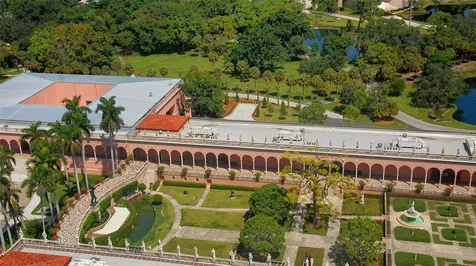 5010 Barrington Circle Sarasota FL 34234