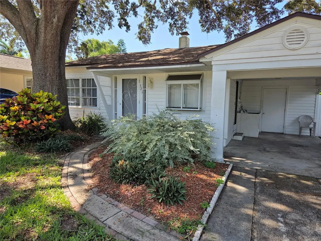 321 Wildwood Way Clearwater FL 33756