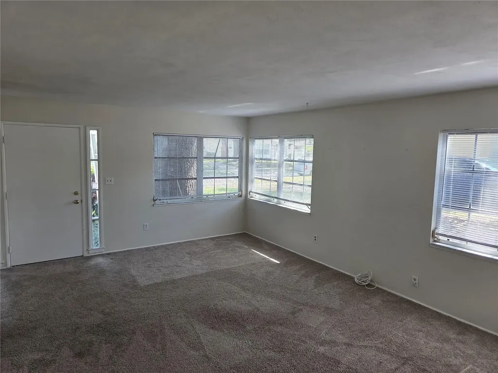 321 Wildwood Way Clearwater FL 33756