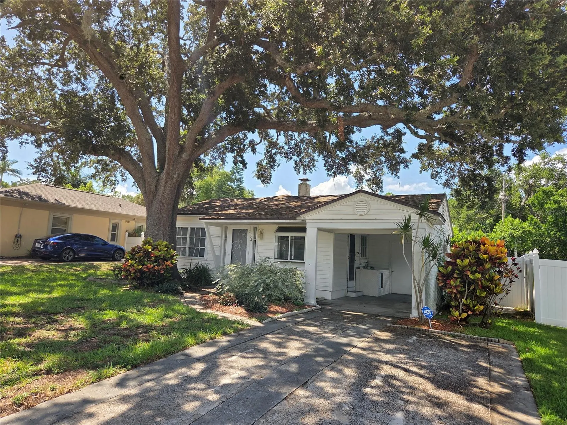 321 Wildwood Way Clearwater FL 33756