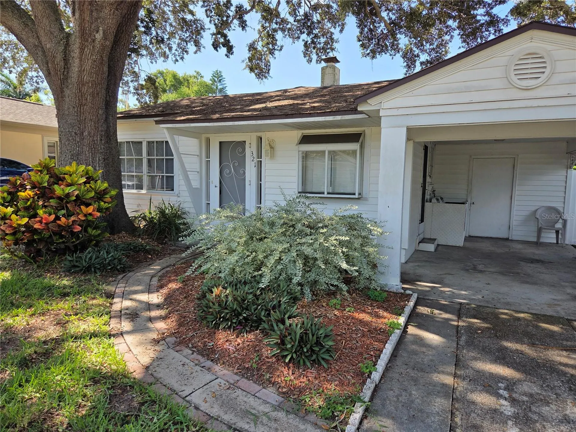 321 Wildwood Way Clearwater FL 33756
