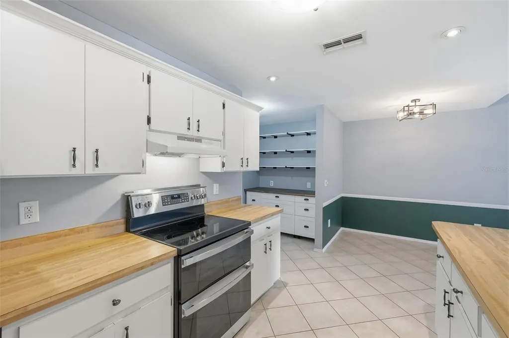 14801 Perriwinkle Place Tampa FL 33625
