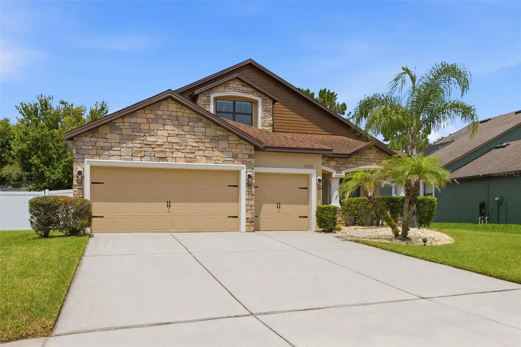 2723 Colewood Lane Dover FL 33527