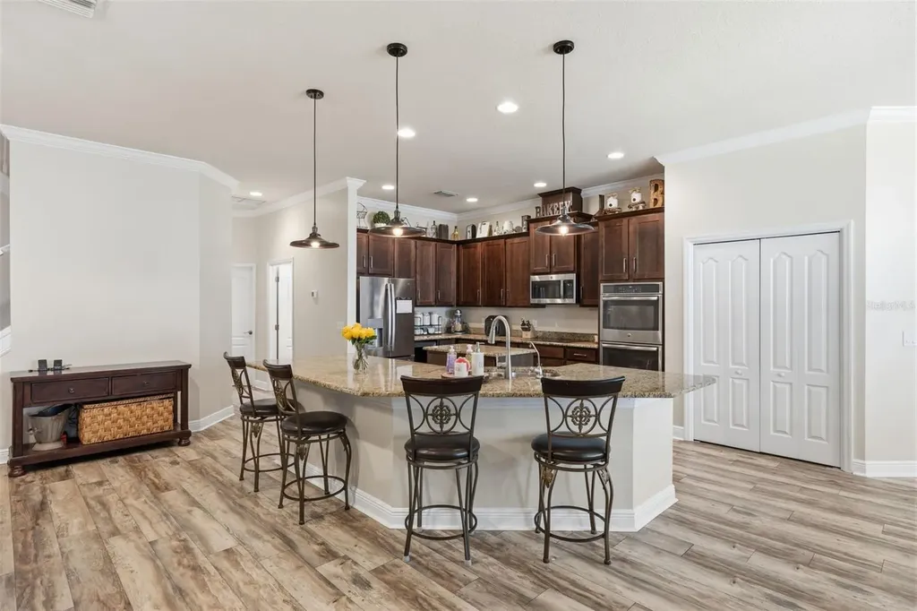 2723 Colewood Lane Dover FL 33527
