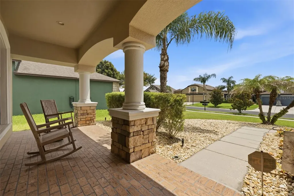 2723 Colewood Lane Dover FL 33527