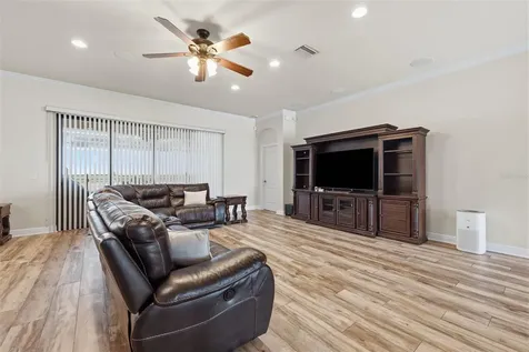 2723 Colewood Lane Dover FL 33527