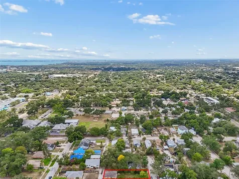 2210 20th Avenue S St Petersburg FL 33712