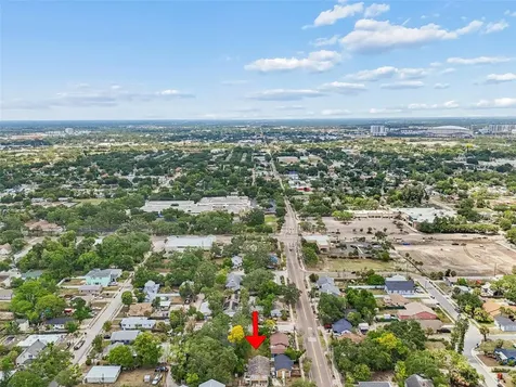 2210 20th Avenue S St Petersburg FL 33712