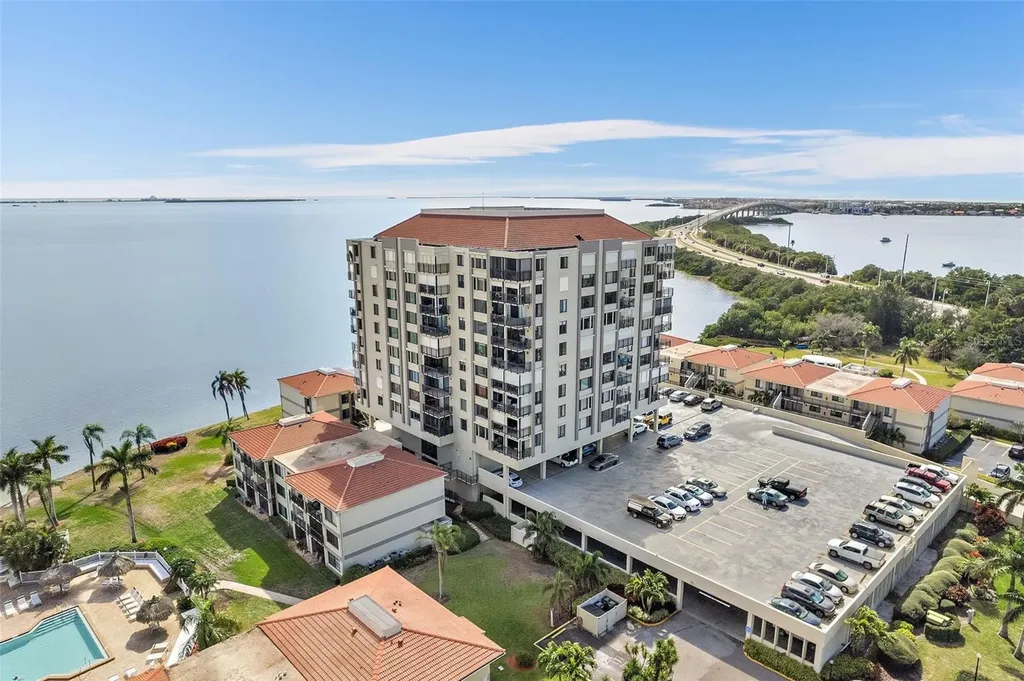 6372 Palma Del Mar Boulevard S St Petersburg FL 33715