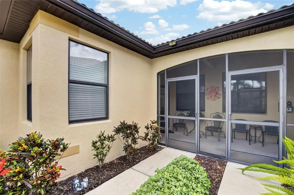 342 Bluewater Falls Court Apollo Beach FL 33572