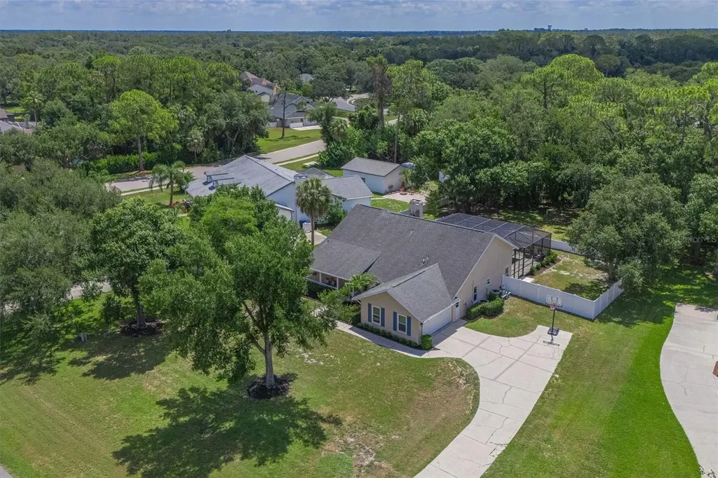 305 Mill Run E Bradenton FL 34212