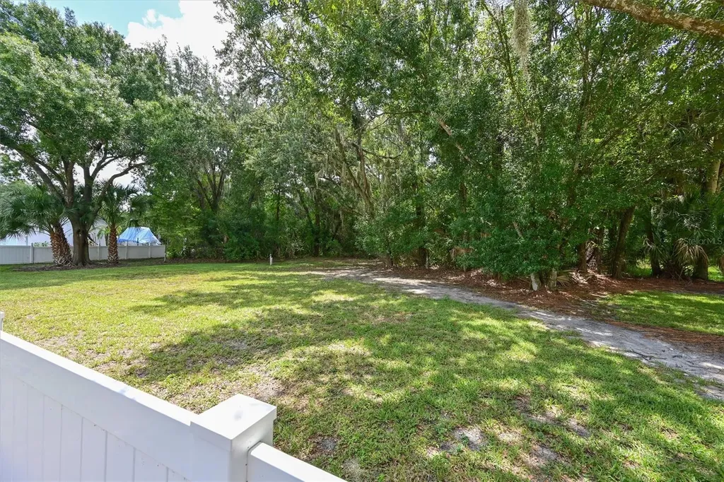305 Mill Run E Bradenton FL 34212