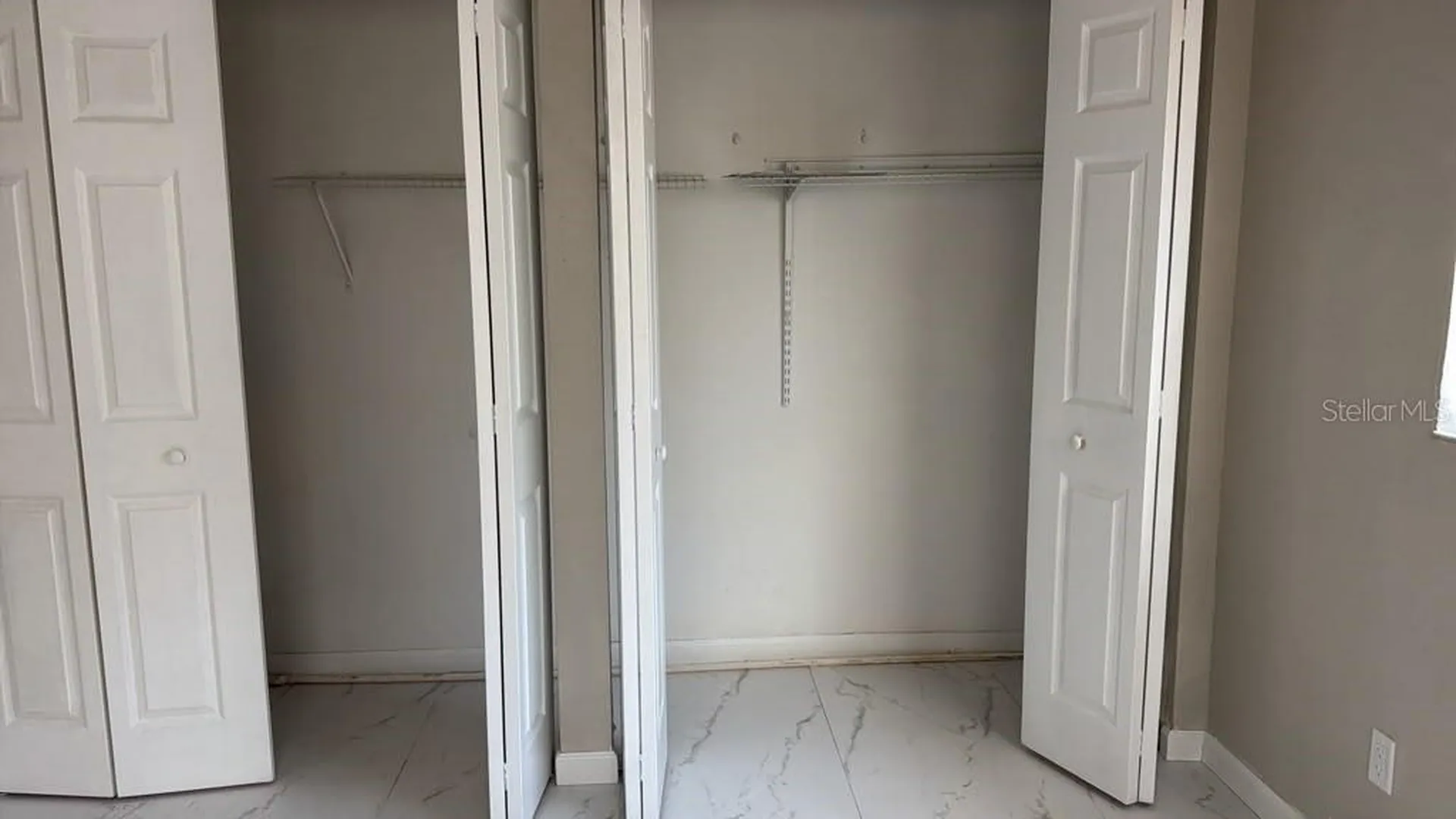 487 88th Avenue N St Petersburg FL 33702