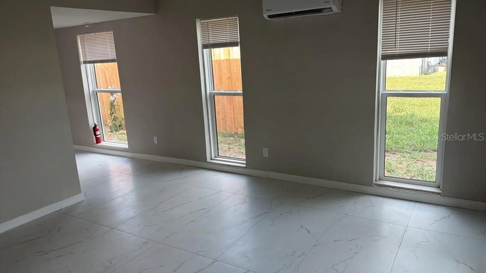 487 88th Avenue N St Petersburg FL 33702