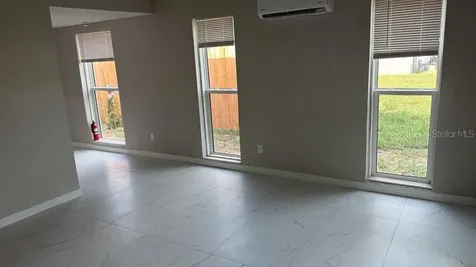 487 88th Avenue N St Petersburg FL 33702