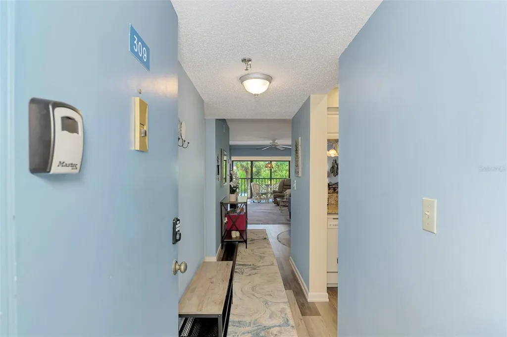 1551 Beach Road Englewood FL 34223