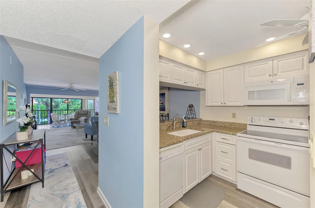 1551 Beach Road Englewood FL 34223