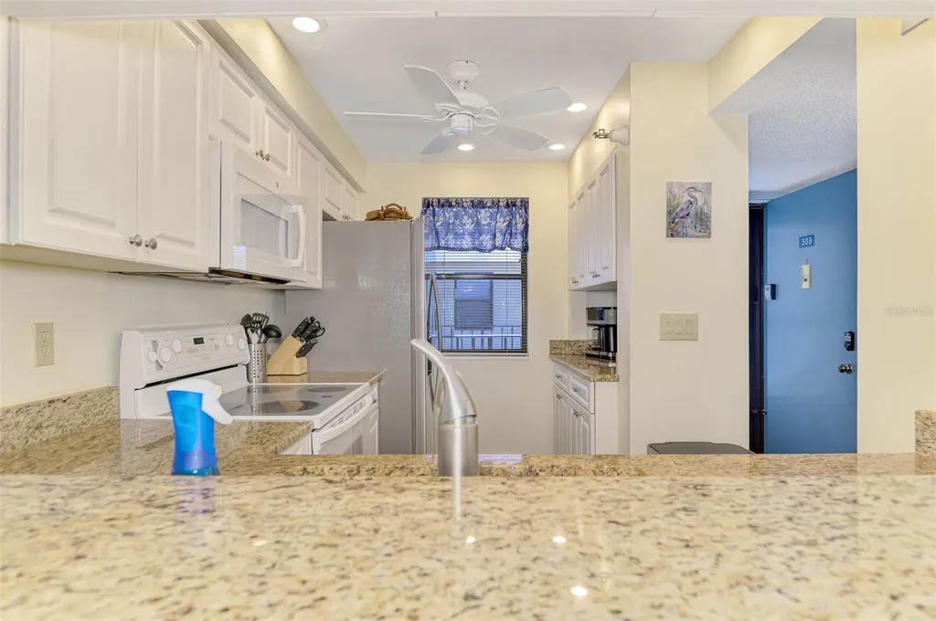 1551 Beach Road Englewood FL 34223