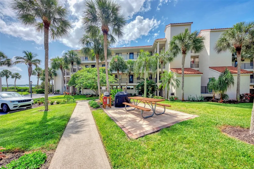 1551 Beach Road Englewood FL 34223